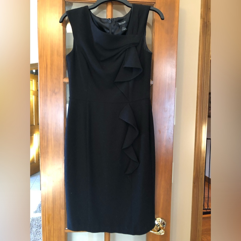 White House Black Market Size 6 Dress
